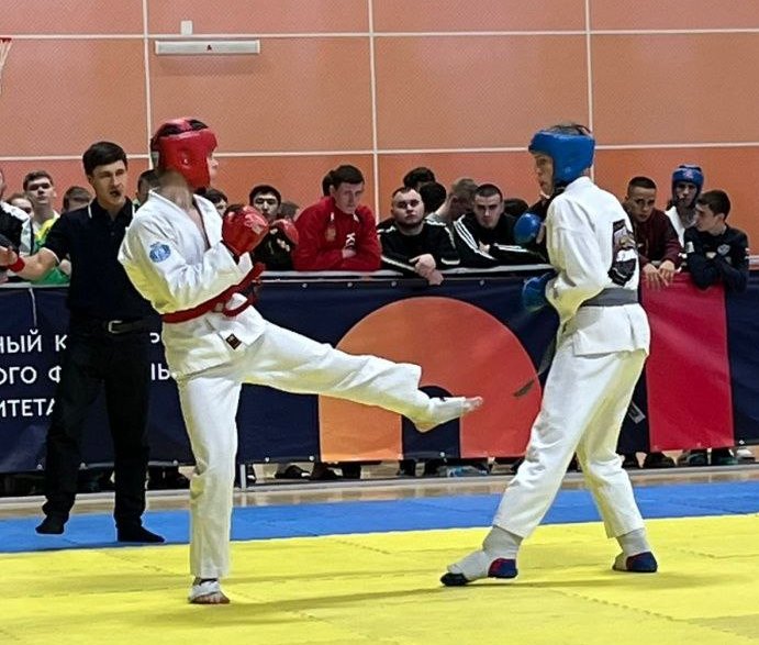 Кузбассовцы завоевали шесть наград на чемпионате и первенстве СФО по рукопашному бою
