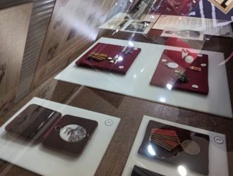 В Новокузнецке открыли выставку «Герои Отечества»