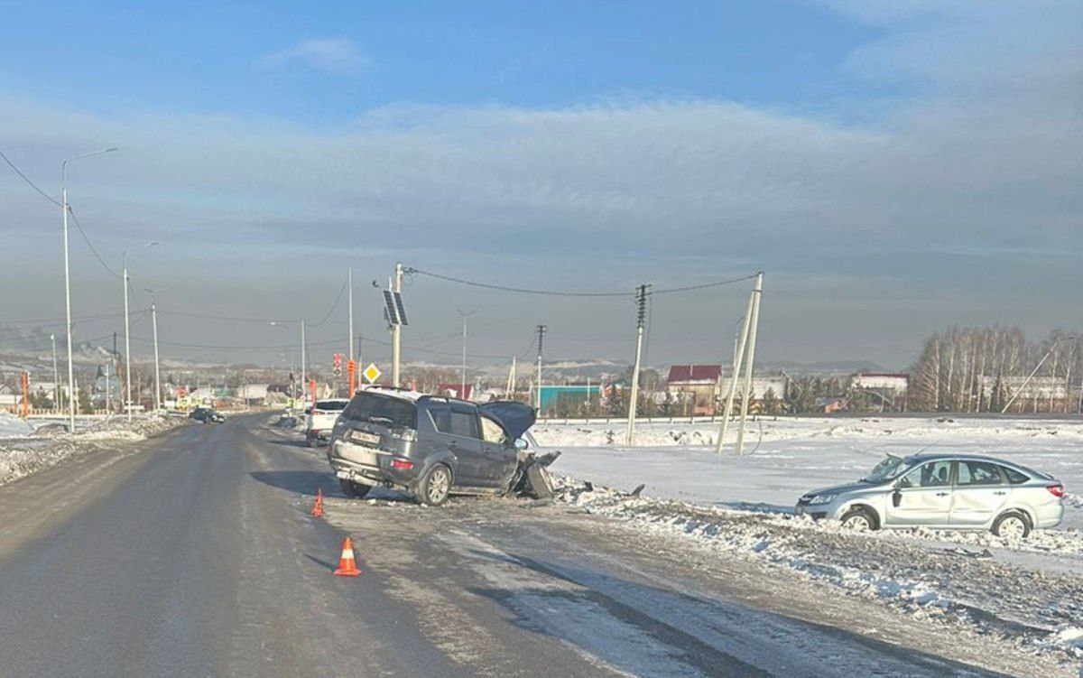 В Кузбассе три человека пострадали в ДТП