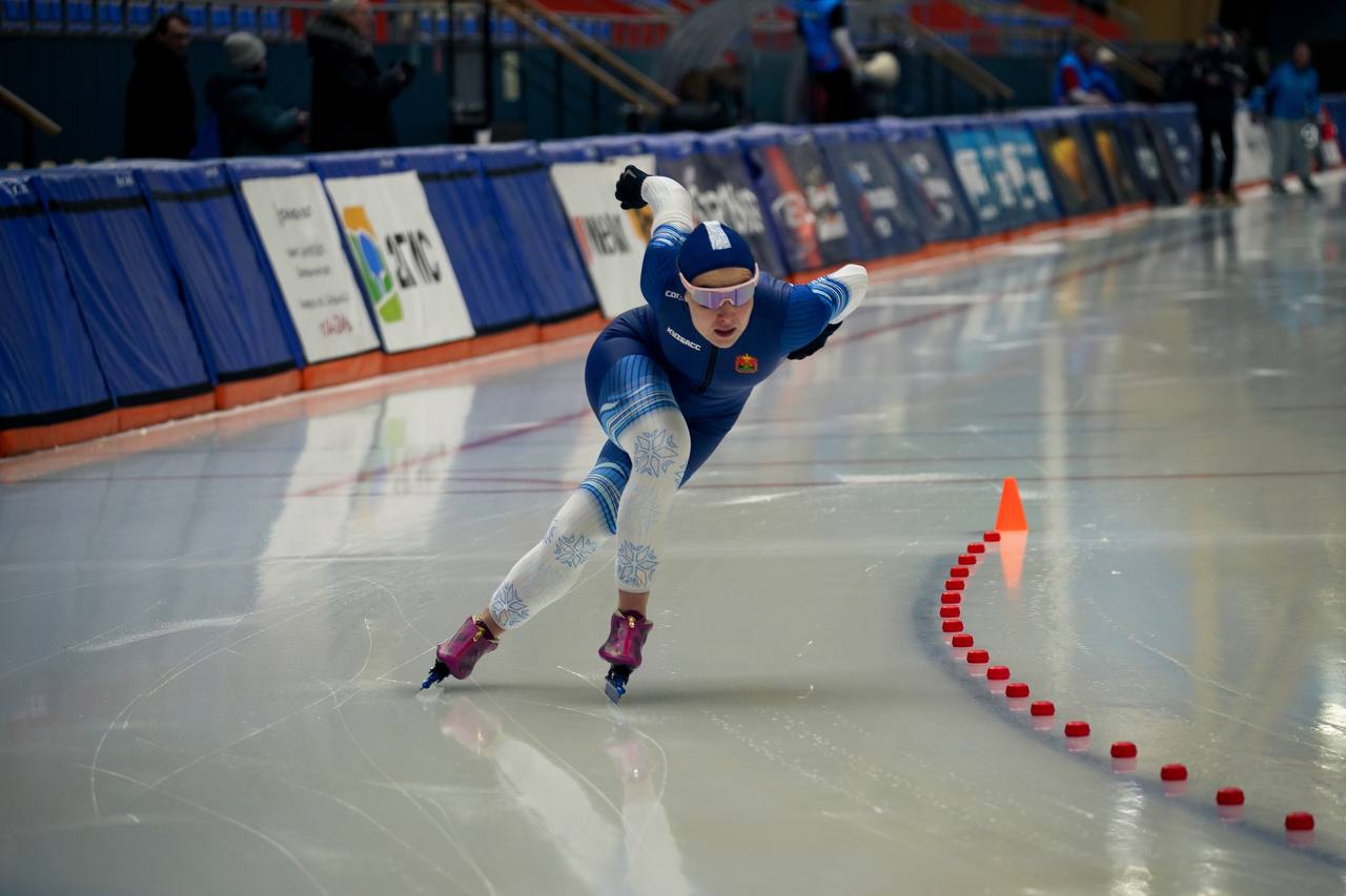 Кемеровчанка вошла в десятку лучших конькобежцев России
