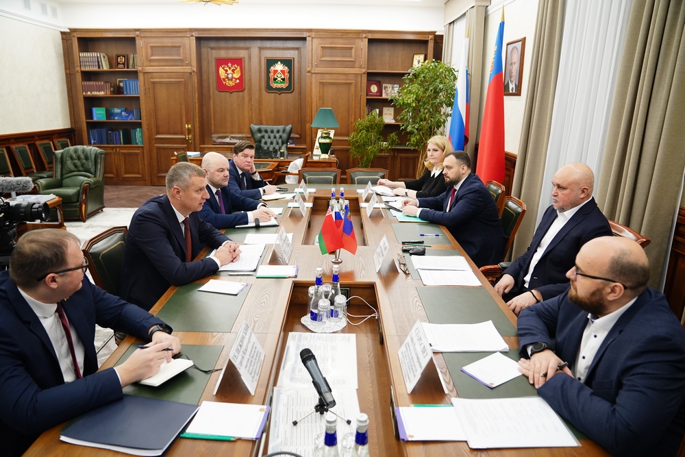 Губернатор Кузбасса встретился с послом Беларуси