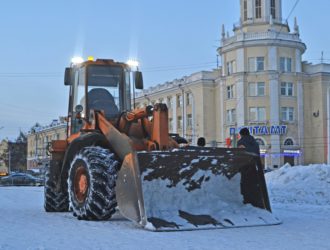 За зиму с кузбасских дорог вывезли более 2,3 млн кубометров снега