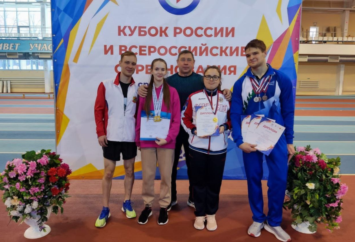 Новокузнечане завоевали шесть медалей на соревнованиях по легкой атлетике в Чувашии
