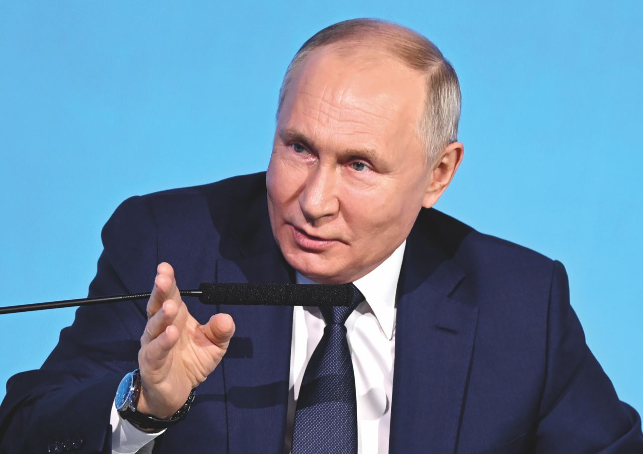 Работу Путина положительно оценивают 81% россиян