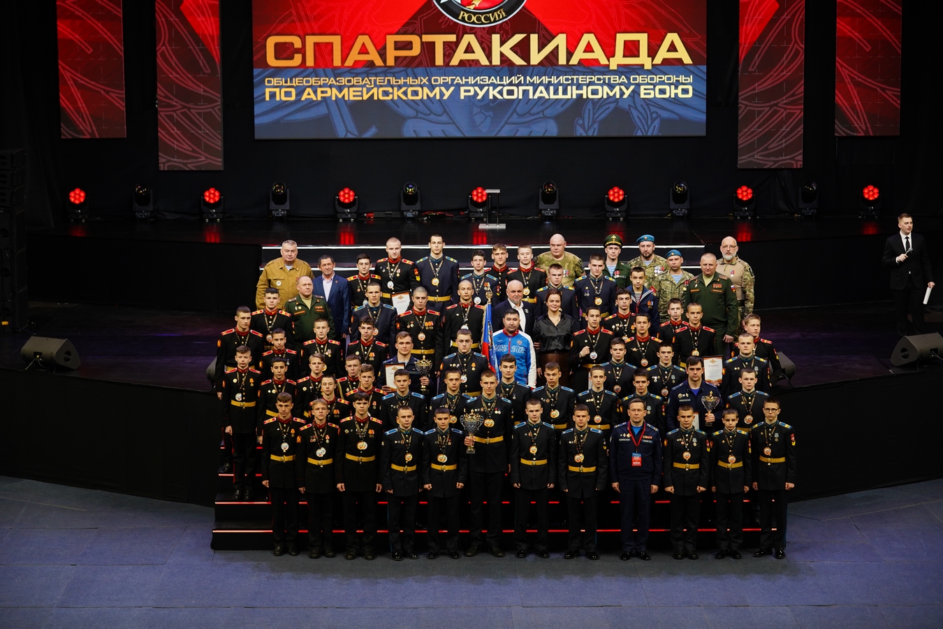 В Кемерове состоялось  торжественное закрытие Спартакиады Минобороны РФ