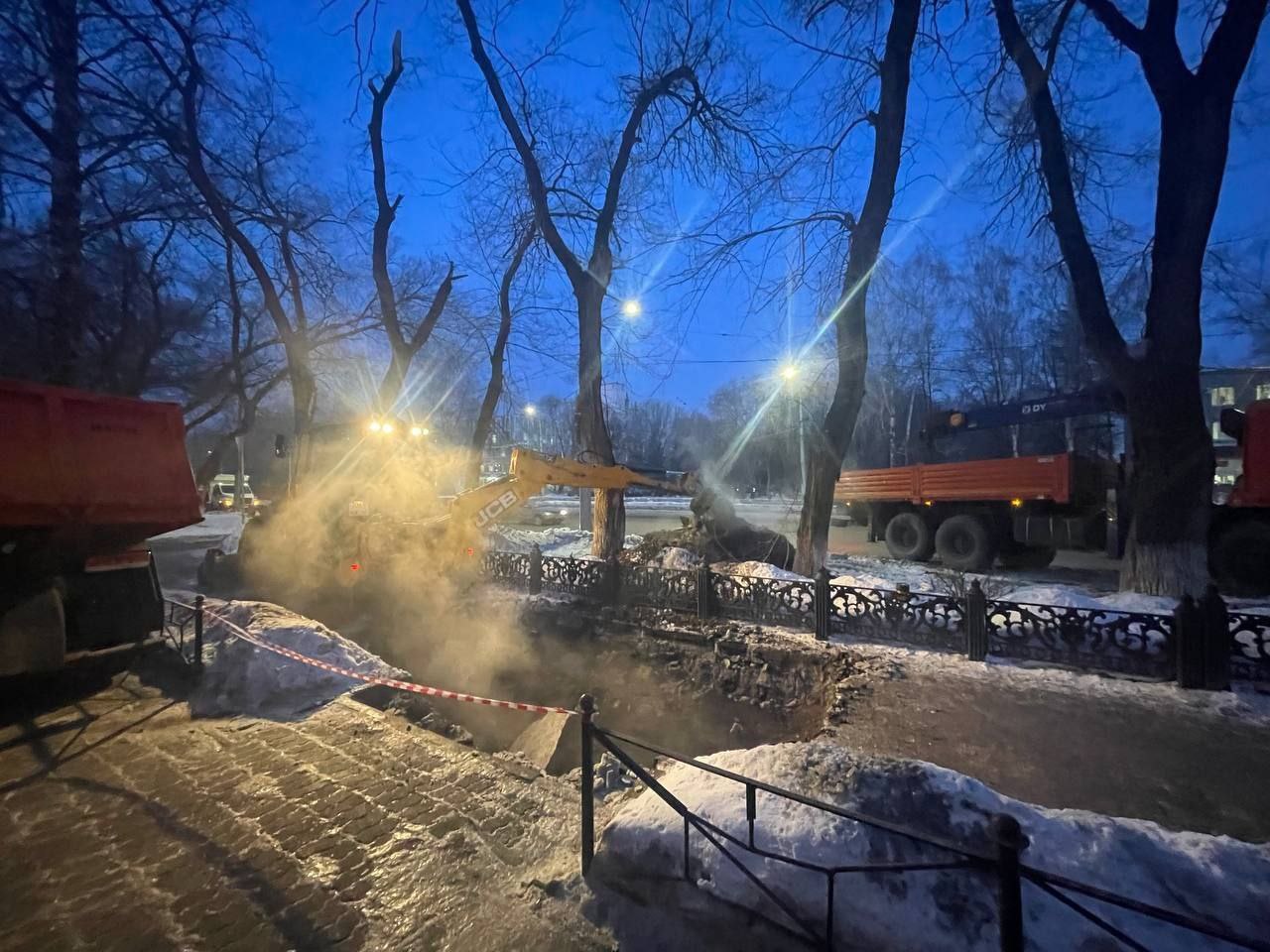 В Новокузнецке устранили повреждение на тепломагистрали