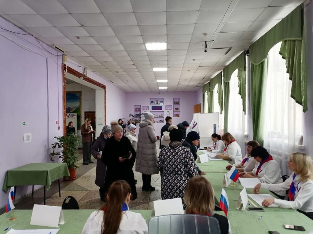 Избирательные участки открыты в Осинниках