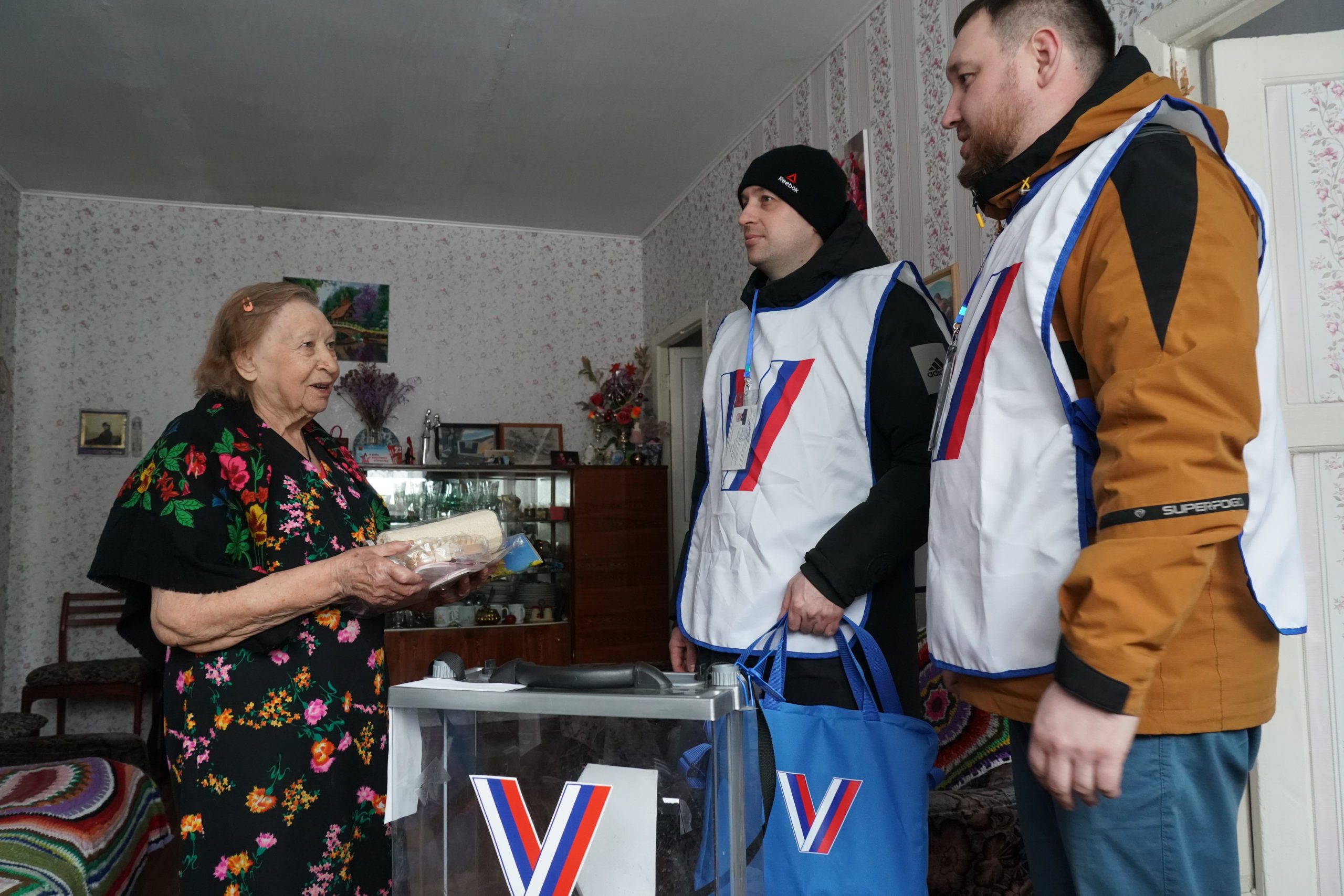 В Кемерове ветеран Великой Отечественной войны проголосовала на дому в возрасте 101 год