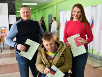 В Новокузнецке голосуют на выборах люди с ограниченными возможностями здоровья