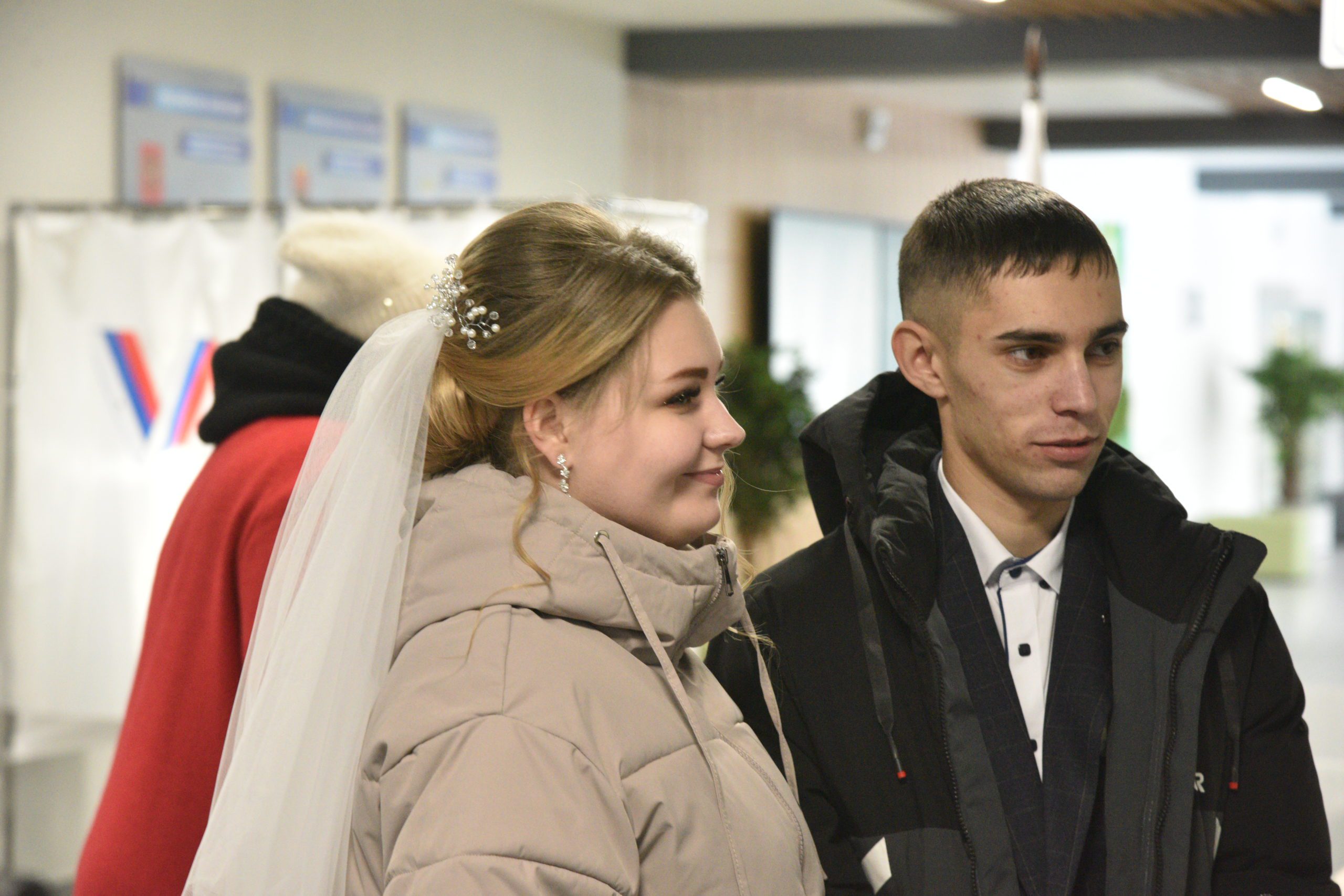 Две пары беловчан создали семьи в день выборов