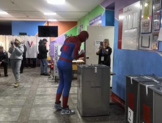 В Кузбассе на выборах был замечен супергерой