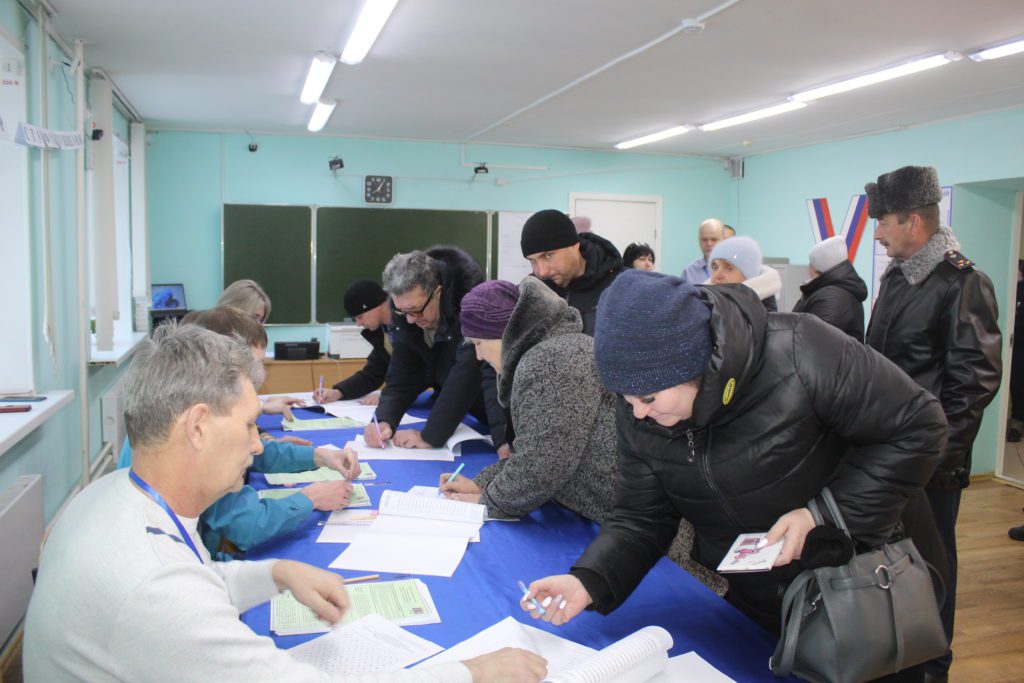 Семьями голосуют на выборах в Чебулинском округе