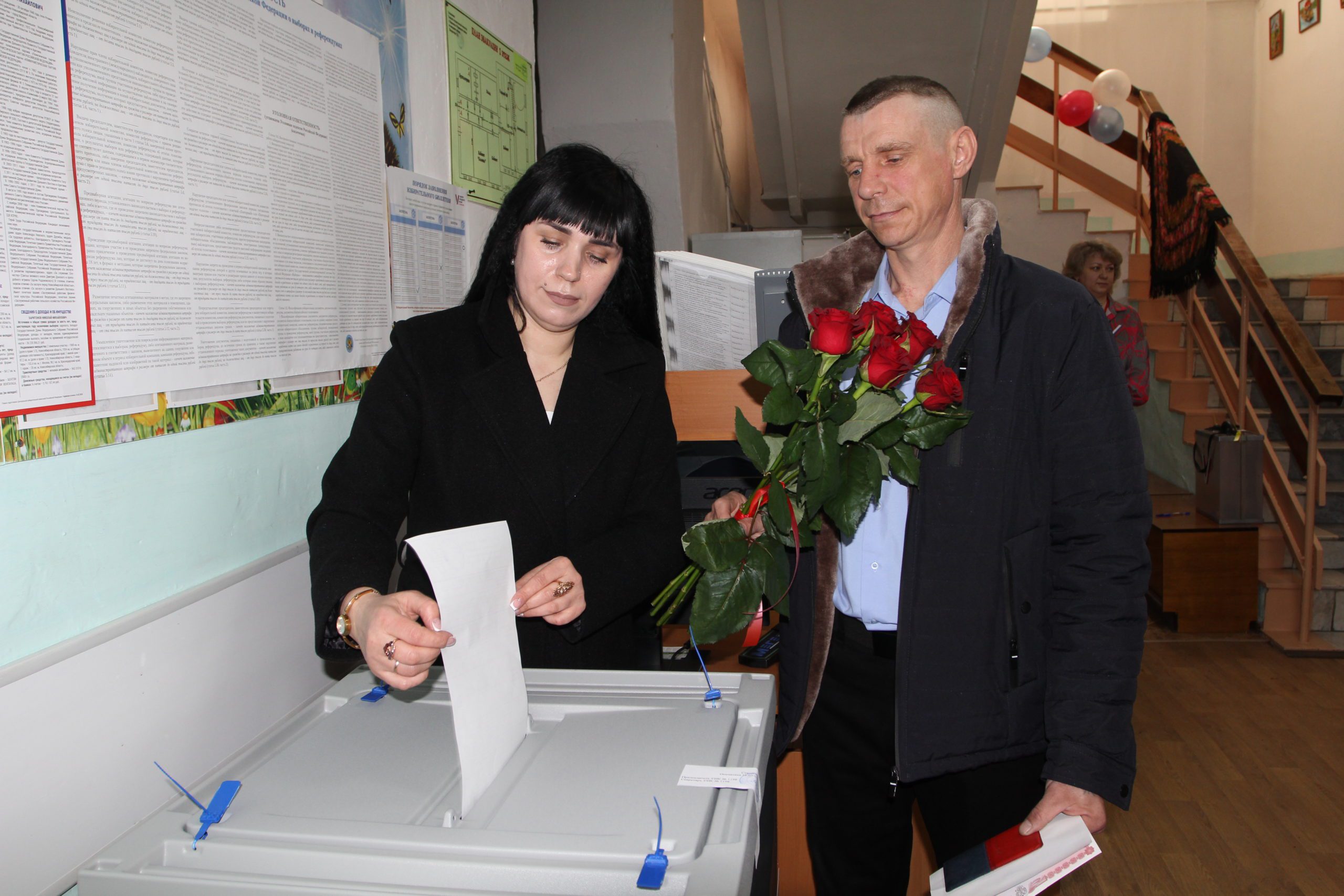 В Мариинске в день выборов две пары стали молодожёнами