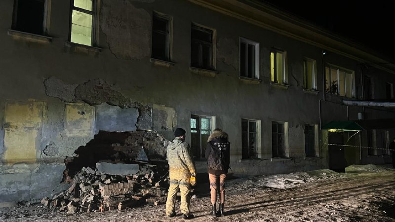 В Прокопьевске обрушилась стена дома. СК проводит проверку