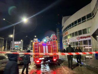 Пожар случился в одном из торговых центров Новокузнецка