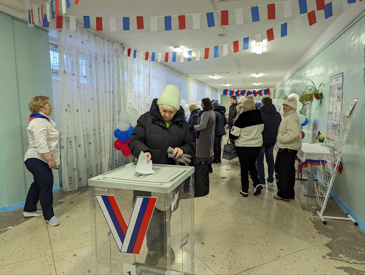 Избиратели Белова голосуют на выборах президента