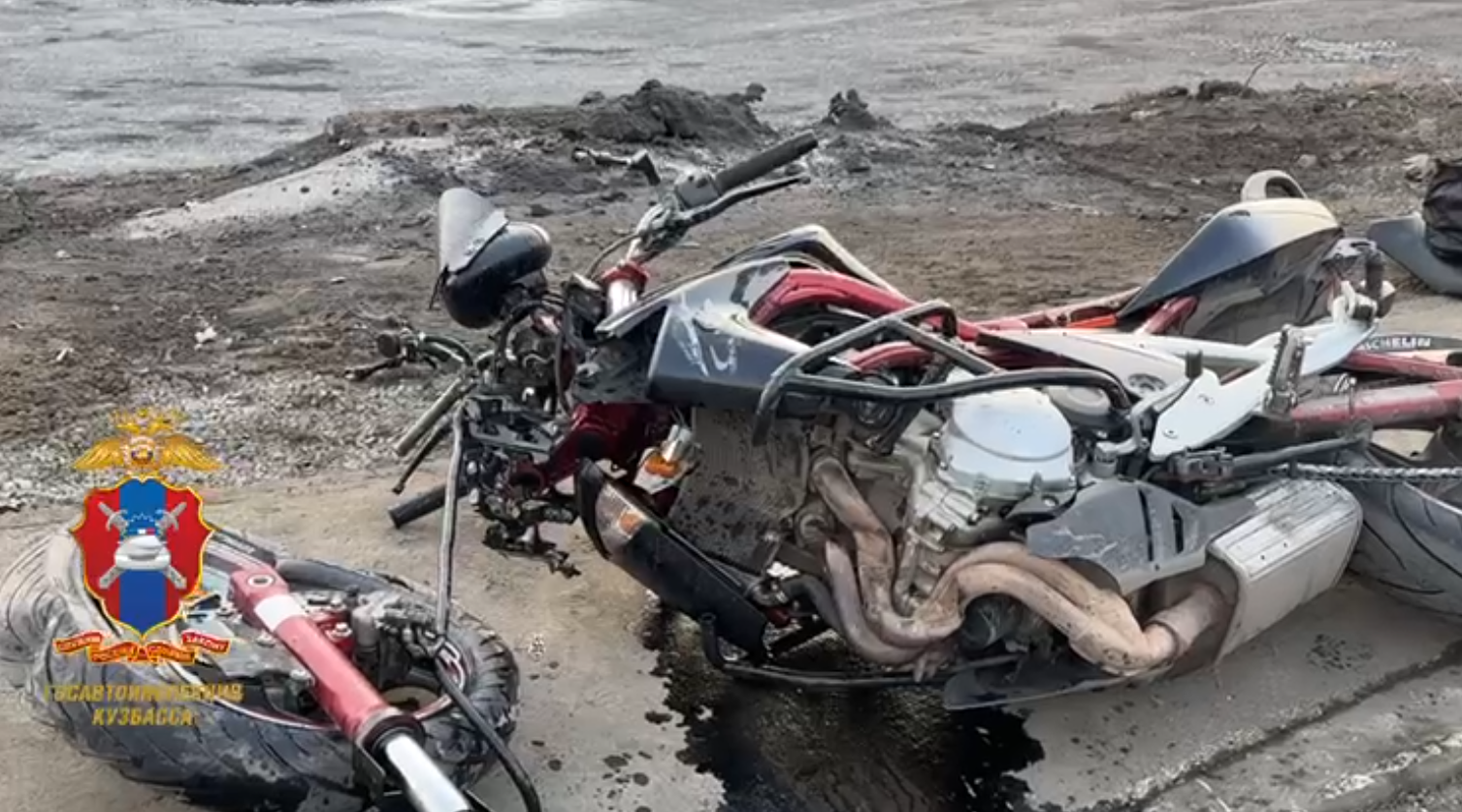 В Ленинске-Кузнецком под колеса машины попал мотоциклист