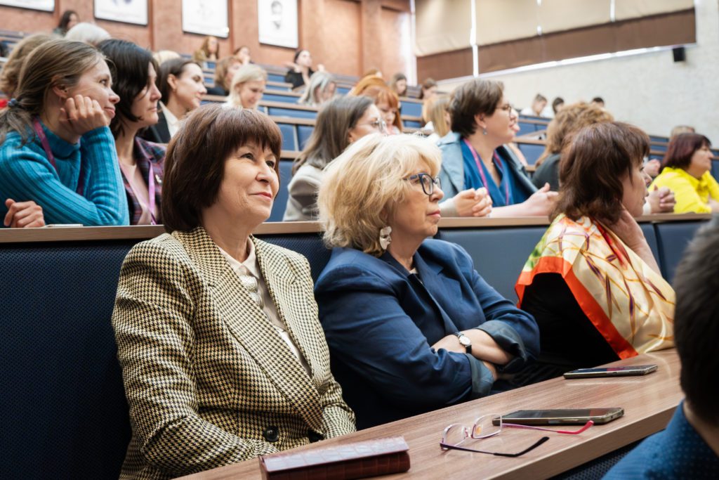 В Кузбассе обсуждали роль женщин в науке