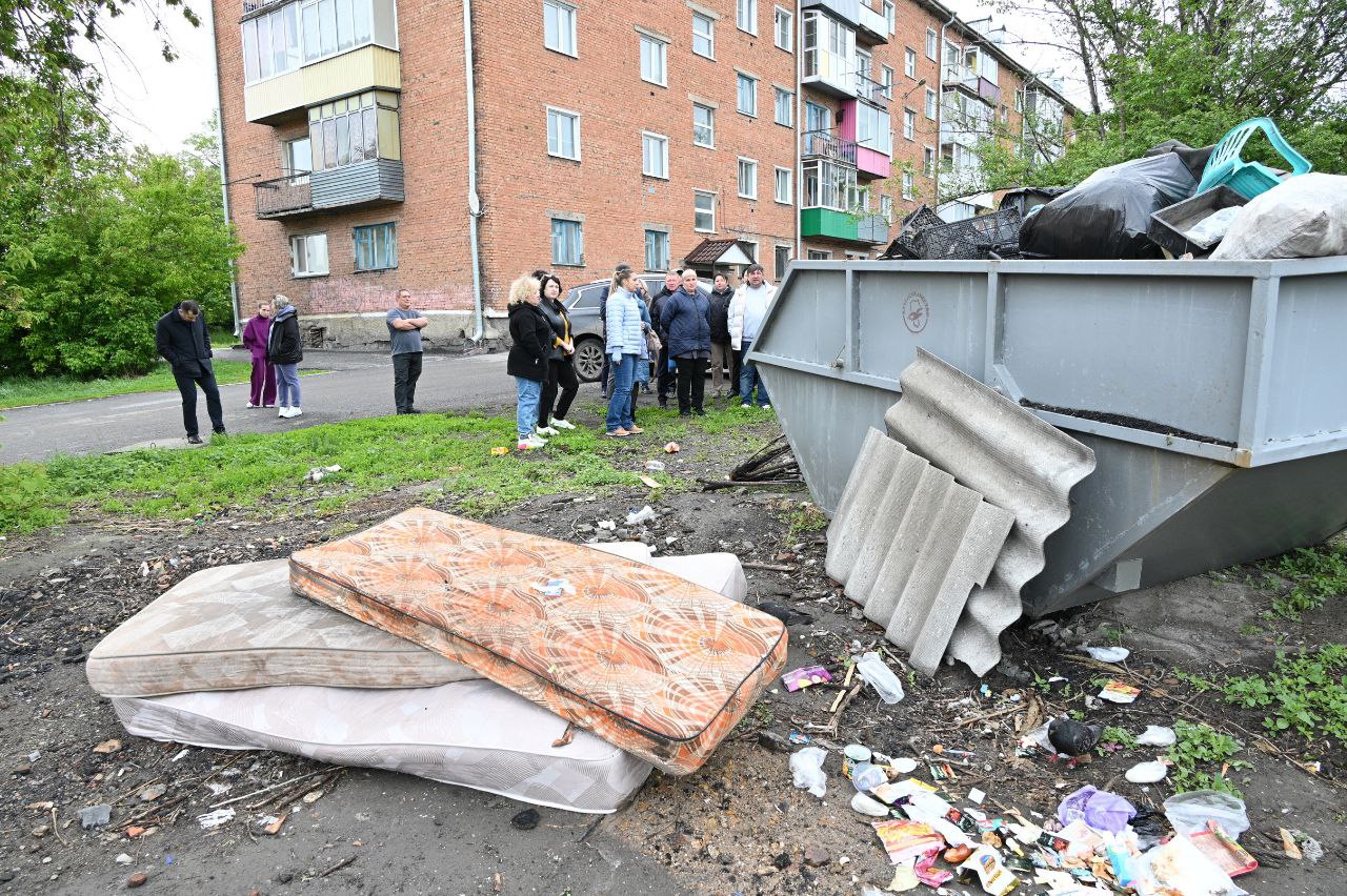Мэр Белова пригрозил предпринимателям города, которые нарушают закон о вывозе мусора
