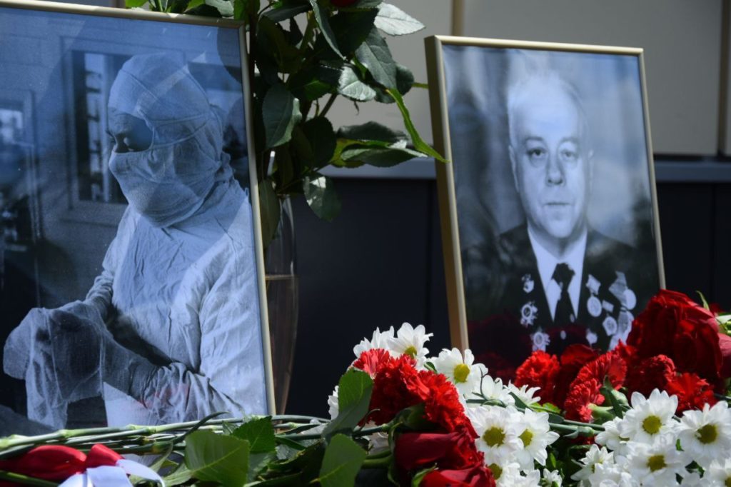 В Новокузнецке открыли мемориальную доску в честь легендарного врача-онколога Бориса Купчика