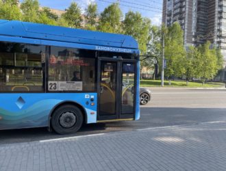 Внимание: автобусы и троллейбусы в Новокузнецке временно изменят маршруты