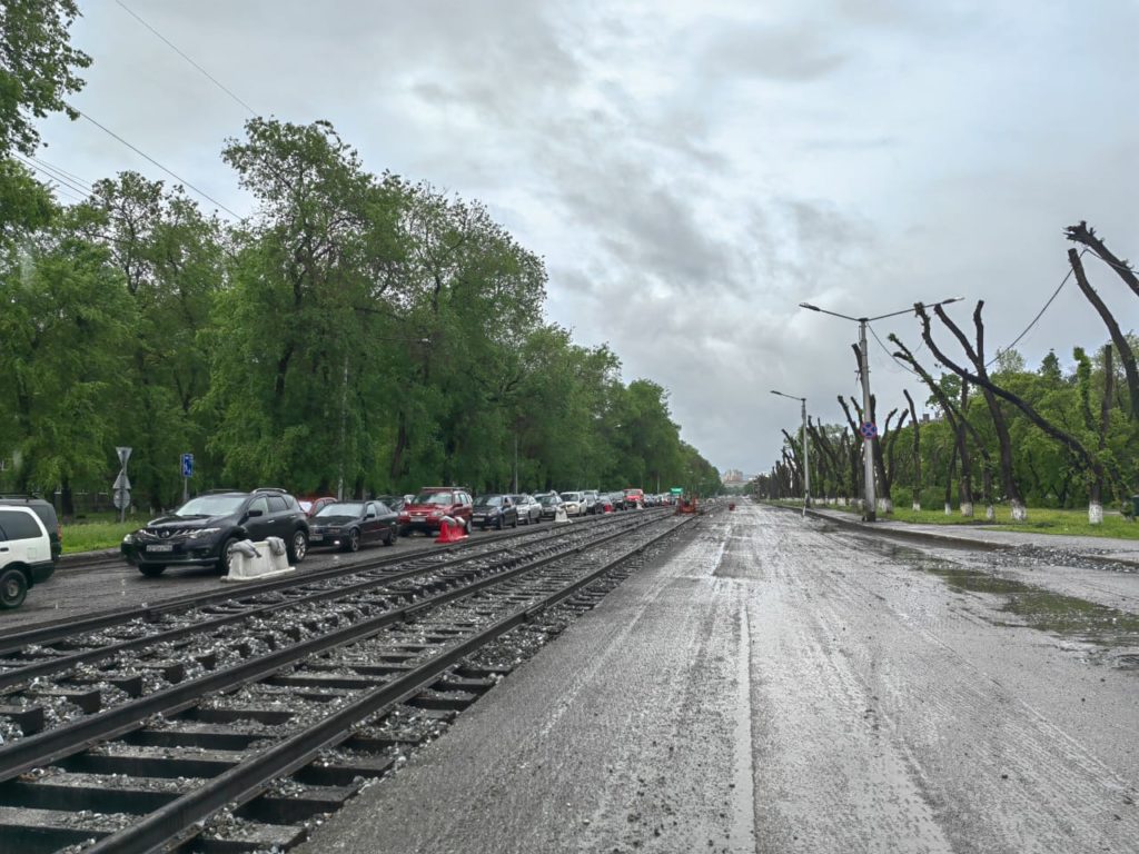В Новокузнецке завершают первый этап ремонта трамвайных путей на Октябрьском