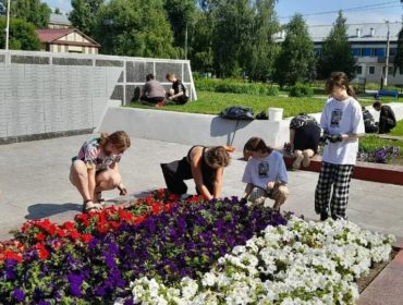 В Кузбассе началась компания по трудоустройству подростков летом