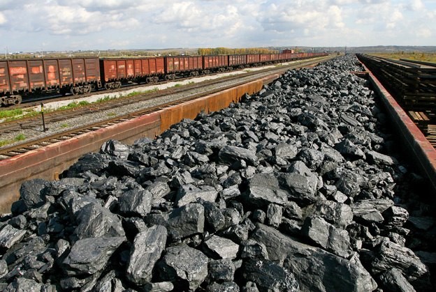 Перевозки угля по железным дорогам России снизились на 5,3%