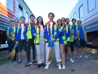 Трудовое лето в Новороссийске: Студенческие отряды Кузбасса за рулем железнодорожного сервиса