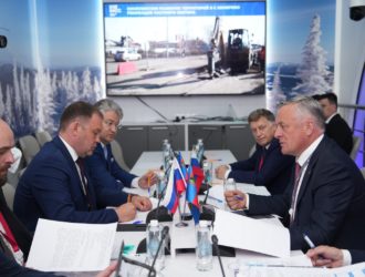 Илья Середюк на ПМЭФ обсудил с руководством ООО «Газпром межрегионгаз» перспективы газификации Кузбасса