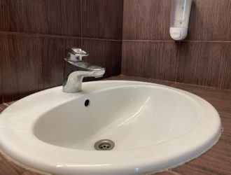 Терпение новокузнечан на исходе: горячую воду так и не дали в 24 дома Центрального района