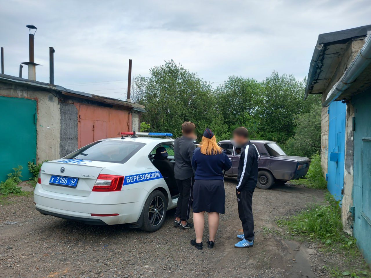 В Берёзовском поймали 15-летнего подростка, ехавшего на «шестёрке»