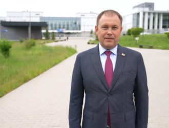 Илья Середюк поздравил молодёжь Кузбасса с праздником
