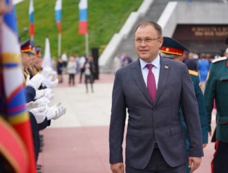 Илья Середюк поздравил выпускников-кадетов