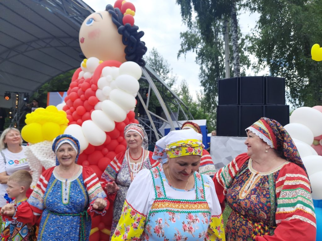 В Мариинске проходит фестиваль «День сибирского купечества»