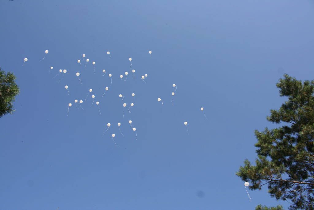 В Кемерове прошла акция в память о детях-жертвах войны в Донбассе (фоторепортаж)