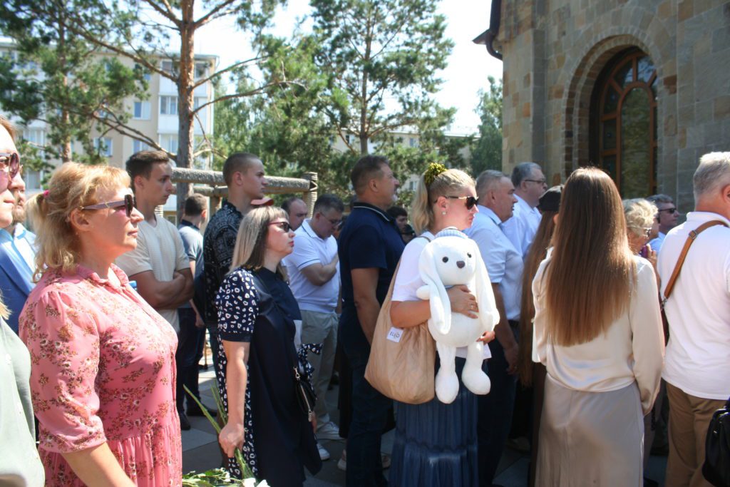 В Кемерове прошла акция в память о детях-жертвах войны в Донбассе (фоторепортаж)