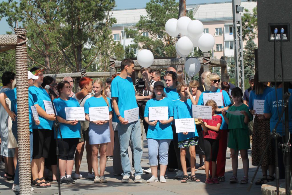 В Кемерове прошла акция в память о детях-жертвах войны в Донбассе (фоторепортаж)