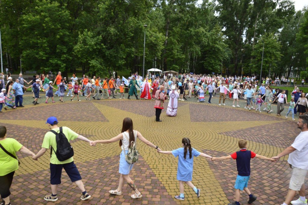 Первый Парад семей прошёл в Новокузнецке