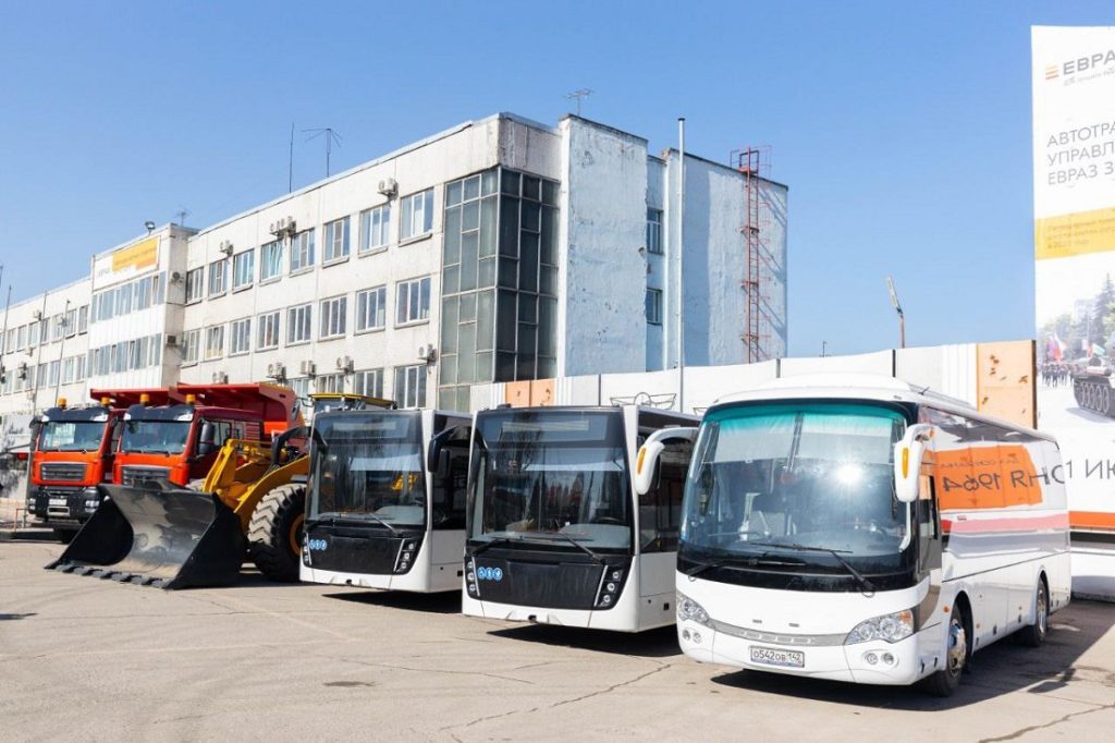 Для работников ЕВРАЗ ЗСМК проезд в автобусах стал бесплатным
