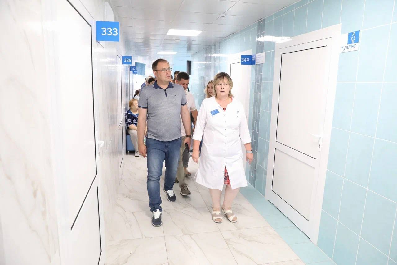 Илья Середюк рассказал, как продвигается ремонт поликлиники №5 Кемерова