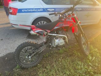 11-летнего гонщика на питбайке поймали в Крапивинском округе