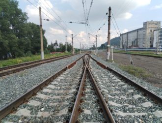 В Новокузнецке поезд сбил пенсионера