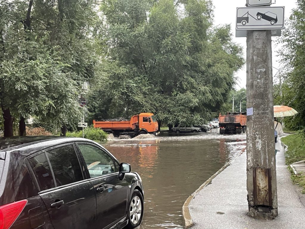 Новокузнецк вновь затопило после ливня