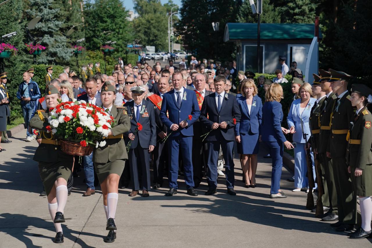 В Кемерове в честь Дня шахтера прошло возложение цветов