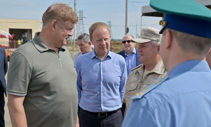 Анатолий Серышев обсудил обустройство пограничных пунктов пропуска с алтайской администрацией