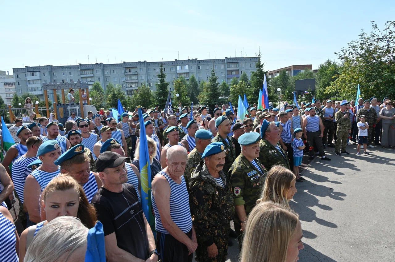 В Кузбассе состоялось торжественное открытие памятника легендарному генералу