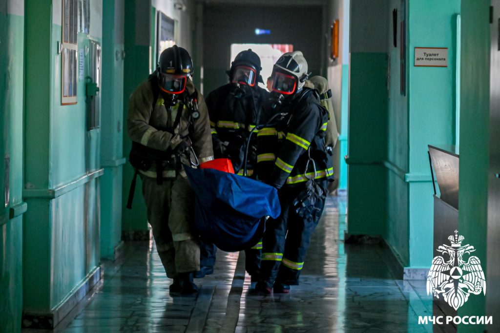 Больных эвакуировали, пожар ликвидировали: в новокузнецкой больнице прошли учения