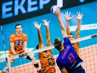 Волейбольный «Кузбасс» проиграл домашний матч действующему чемпиону