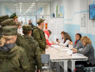Юргинский гарнизон проголосовал на выборах губернатора